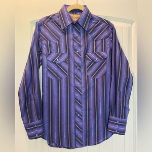 Men’s Wrangler Western Fashion Snap Shirt.